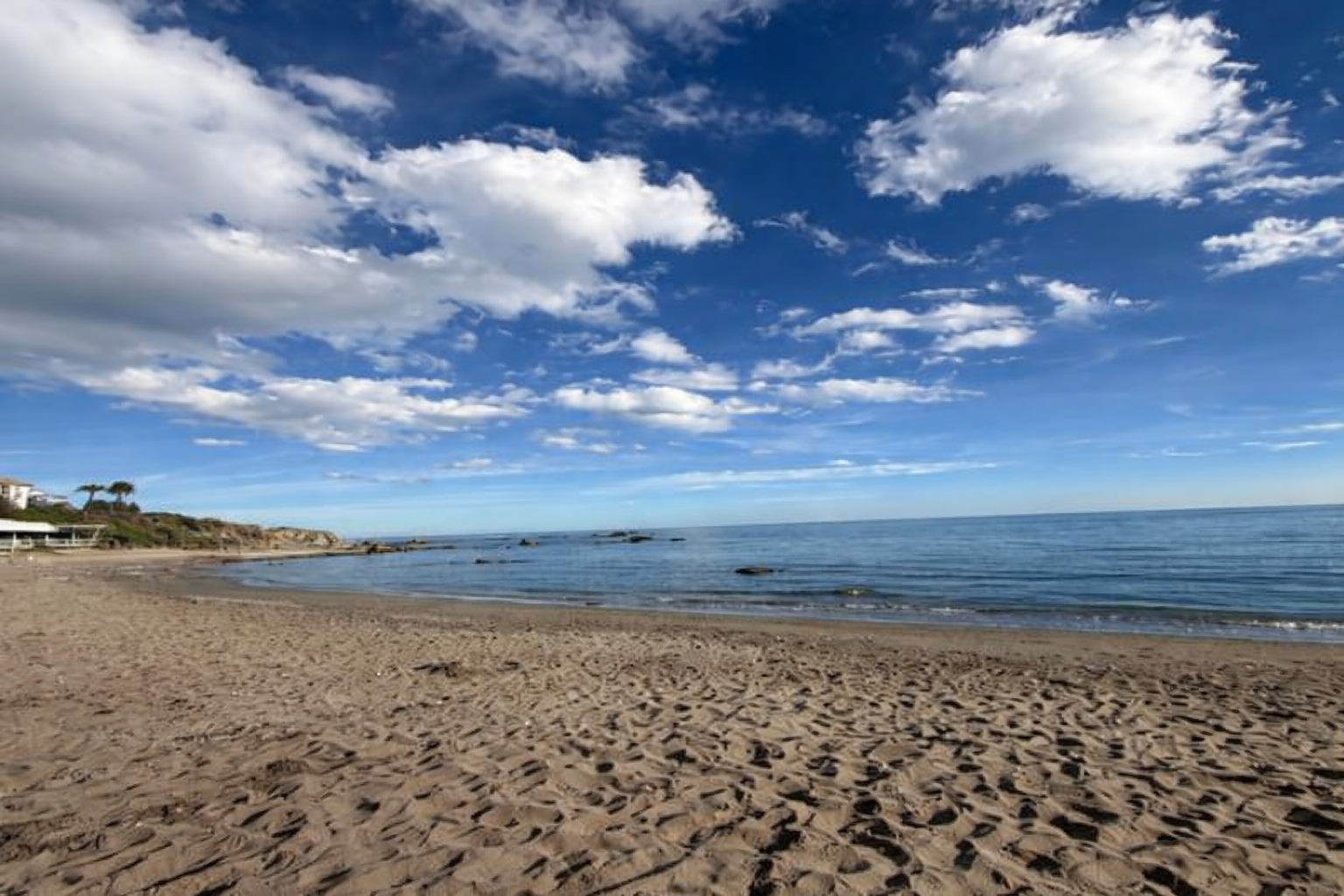 OPORTUNIDAD EN CASARES COSTA OPORTUNIDAD EN CASARES COSTA