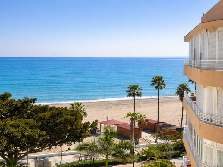 PRIMERA LINEA DE PLAYA  EN PLENO CENTRO
